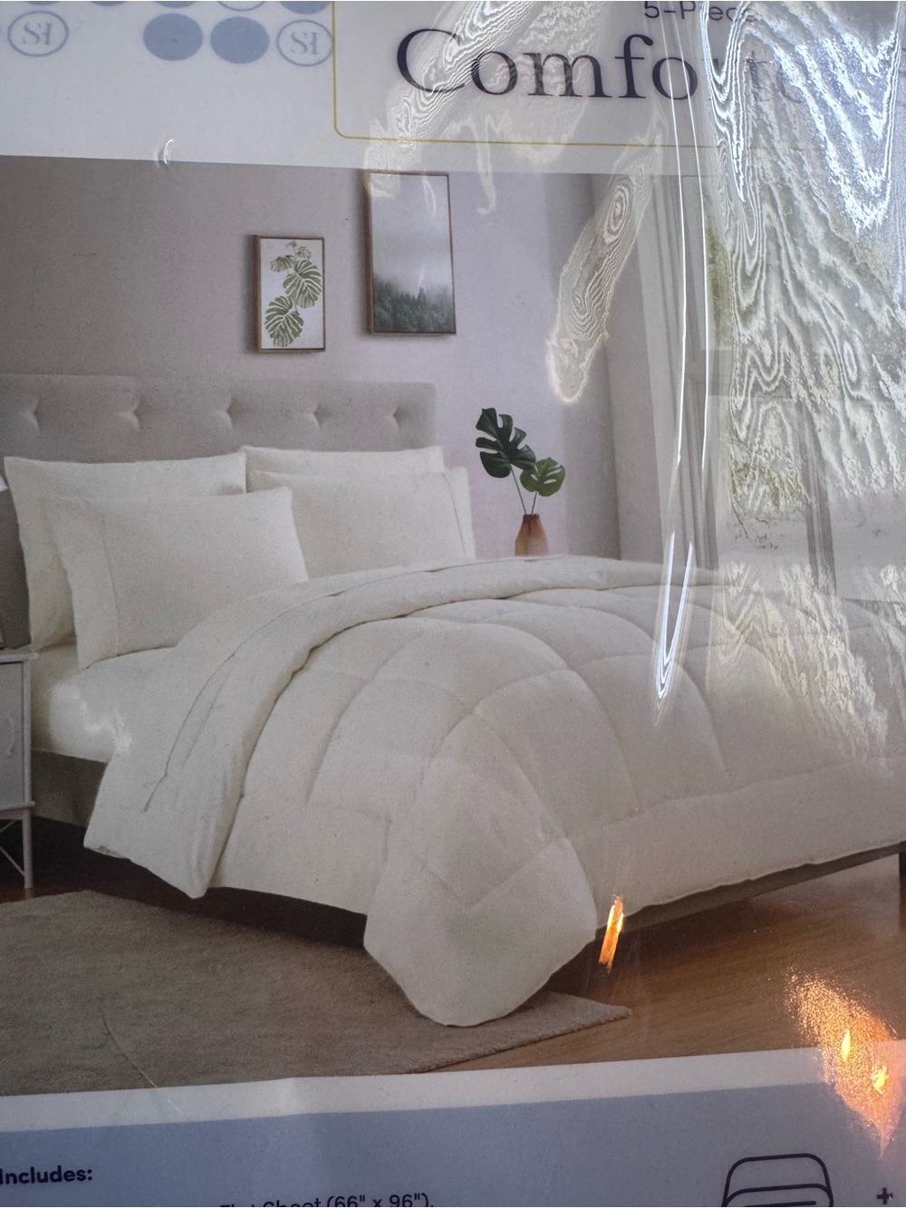 Plush White Twin sheet set with 1 flat sheet, 1 fitted sheet and 2 pillow cases